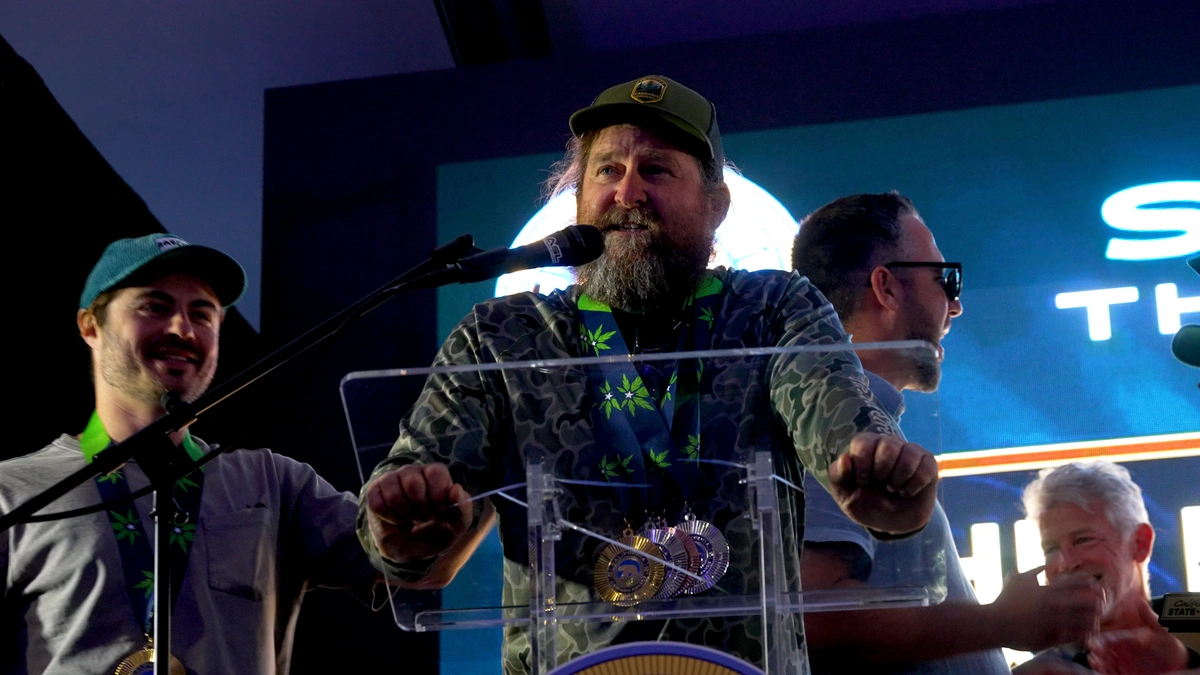 mark greyshock on stage at california cannabis awards