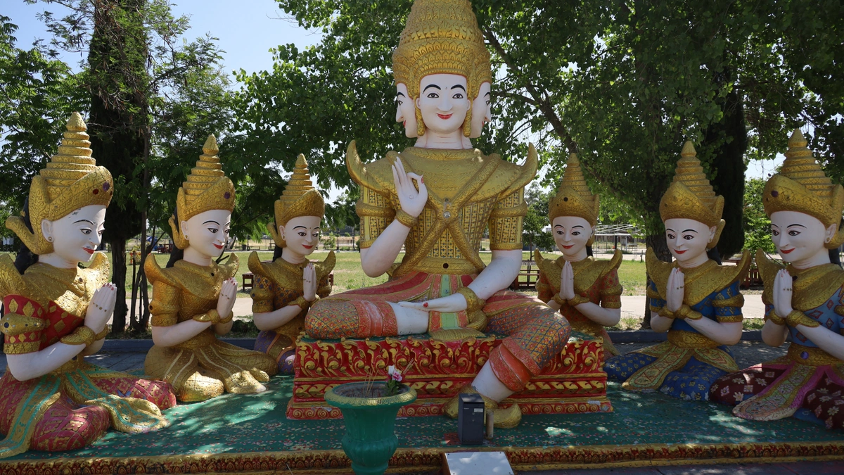 buddhist statues