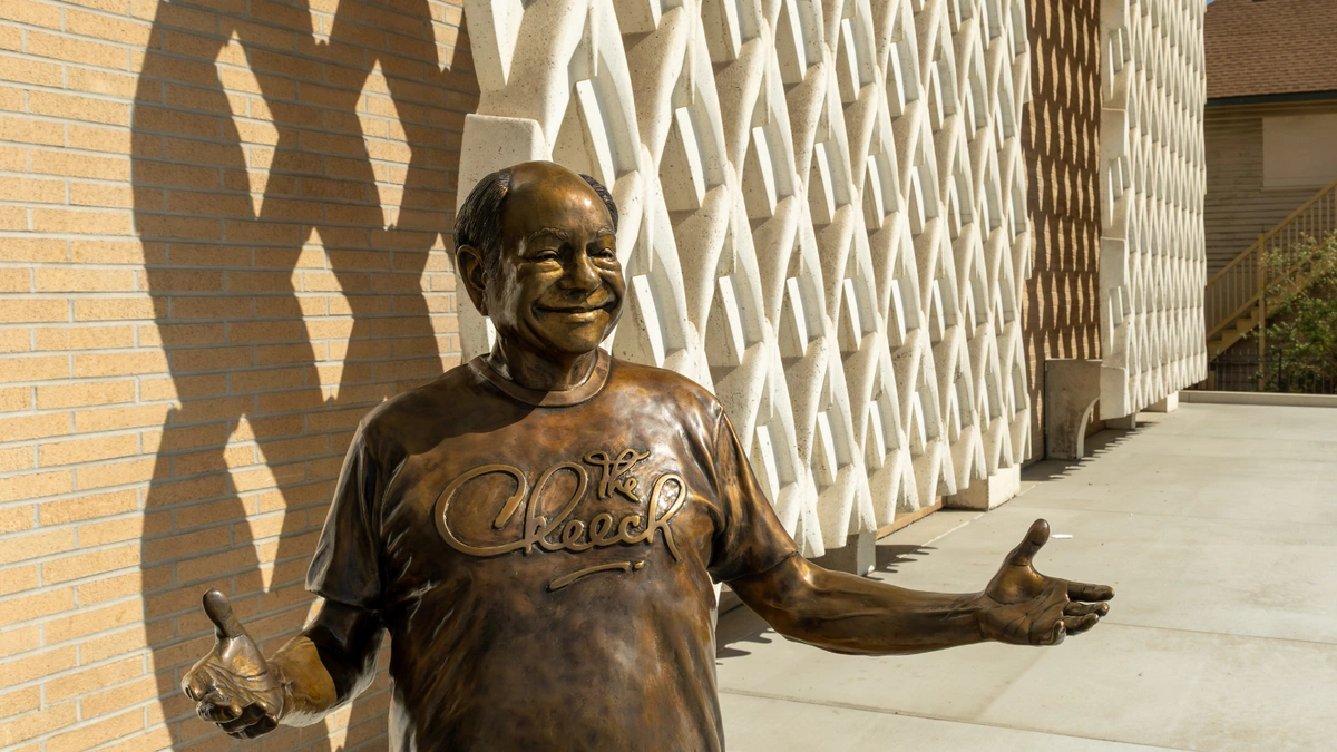 cheech marin statue things to do in riverside, ca