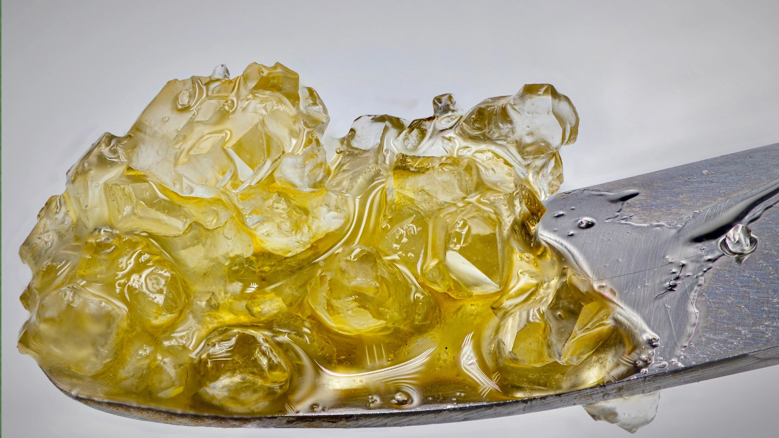 dab of diamonds and sauce cannabis conentrate