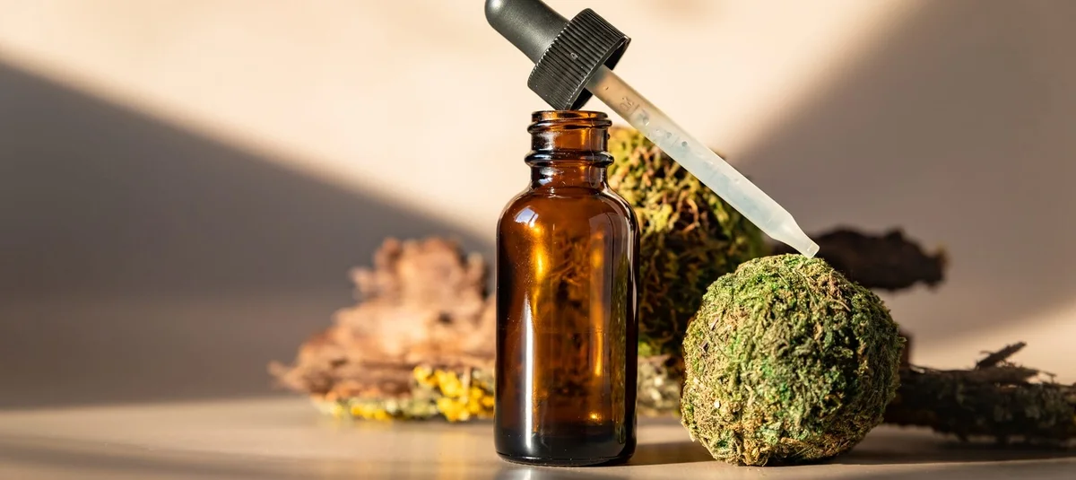 Does CBD Oil Expire? Signs, Shelf Life, and Storage Tips - Explore & Learn article