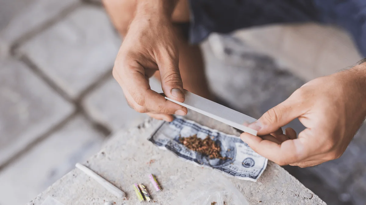 1772731256868 Ec3aa405 Caa7 48c1 8a8f D792c9776889 - How To Roll A Joint In 7 Easy Steps