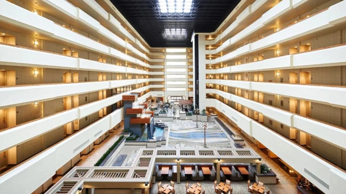 green kush in clear plastic container