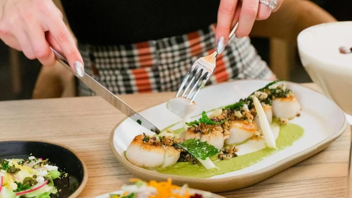 green kush in clear plastic container