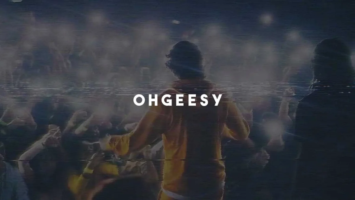 green kush in clear plastic container