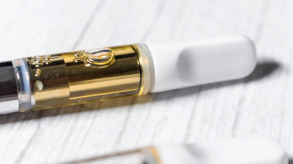 vape cart with liquid diamonds